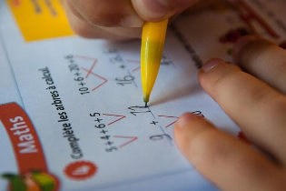 【导师必读】留学申请季来临！快上传你的文书范例，让学生主动找你